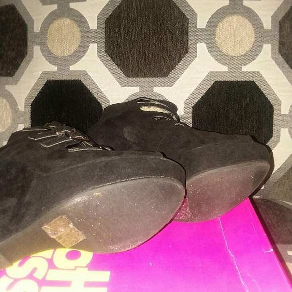 Wedge heels - Picture 3 of 3